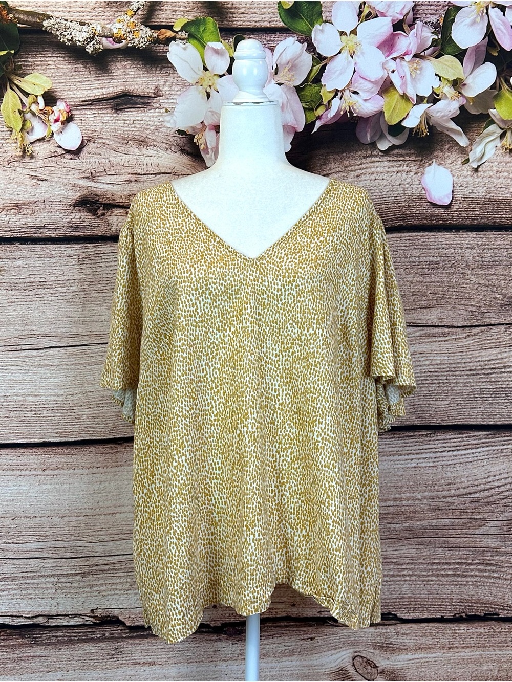 Women’s Linen Abstract Print V-Neck Elegant Feminine Flared Blouse Plus 2X